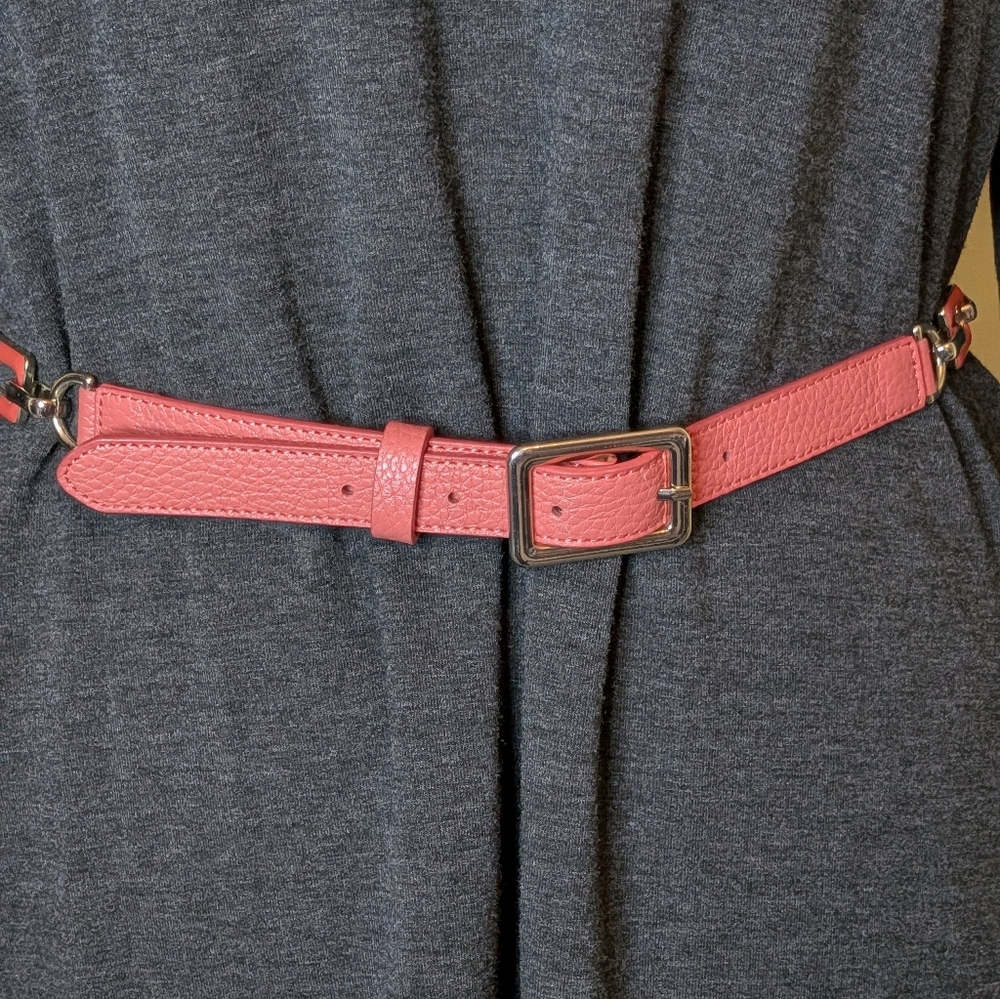 Talbots Light Coral Leather And Enamel Chain Link Belt Small